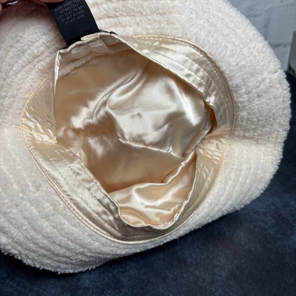 Steve Madden Cream Sherpa Bucket Hat OS - Picture 6 of 6